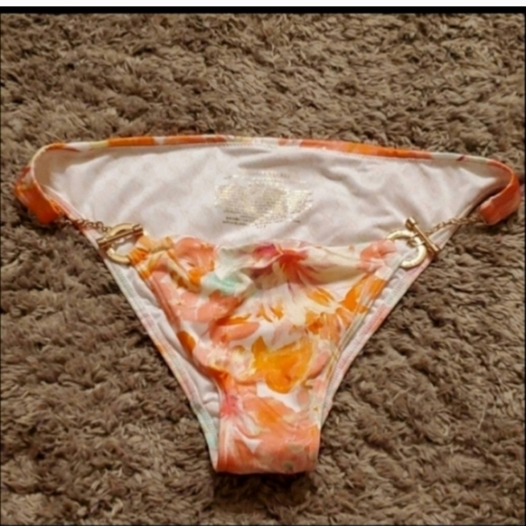 New Victoria secret bottom size S - Picture 1 of 3